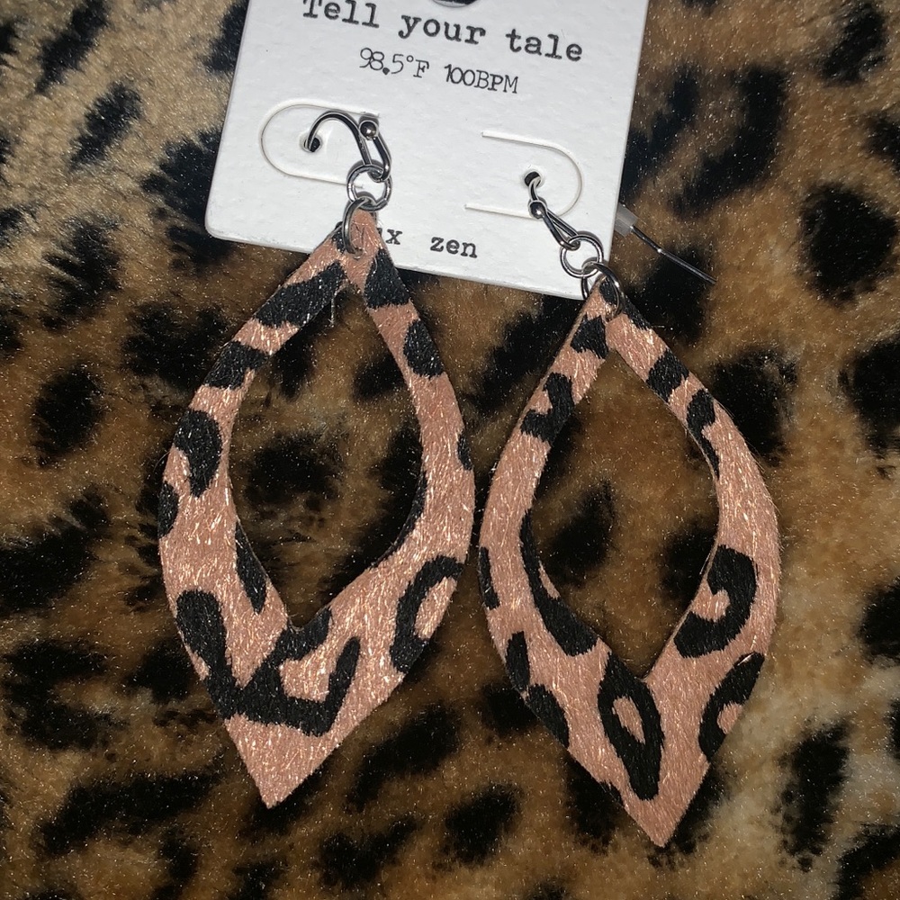 Leopard print vintage style earrings